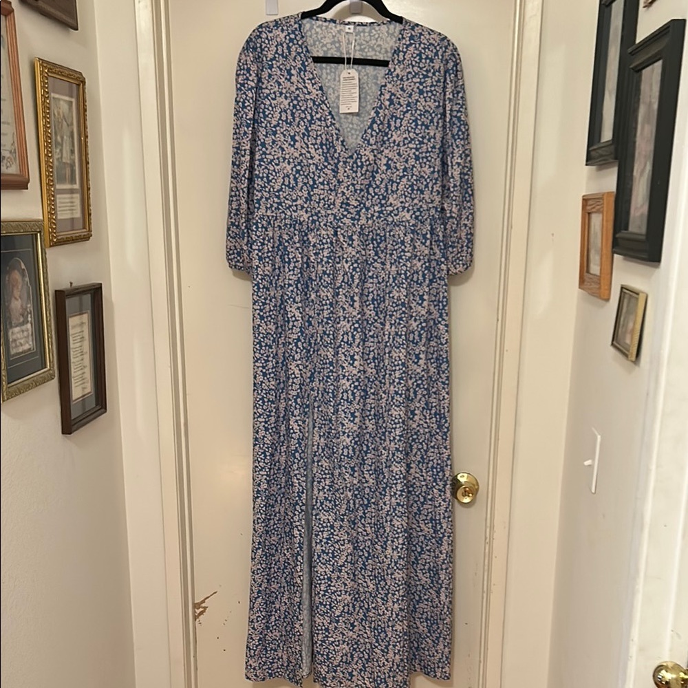 Made With ♥️ Women’s Dress NWT XL Floral Blue & White 100% Rayon? Very Soft